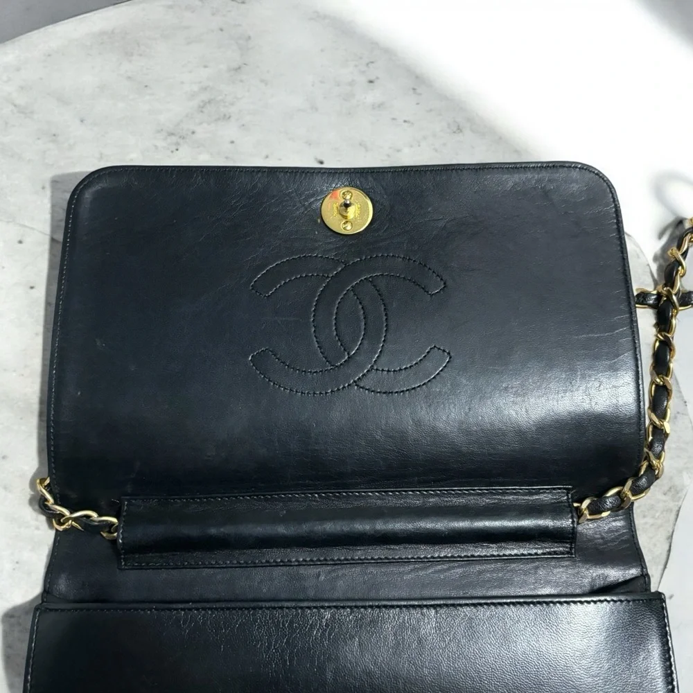 1989’ Vintage Black Lambskin Single Flap Shoulder Bag
